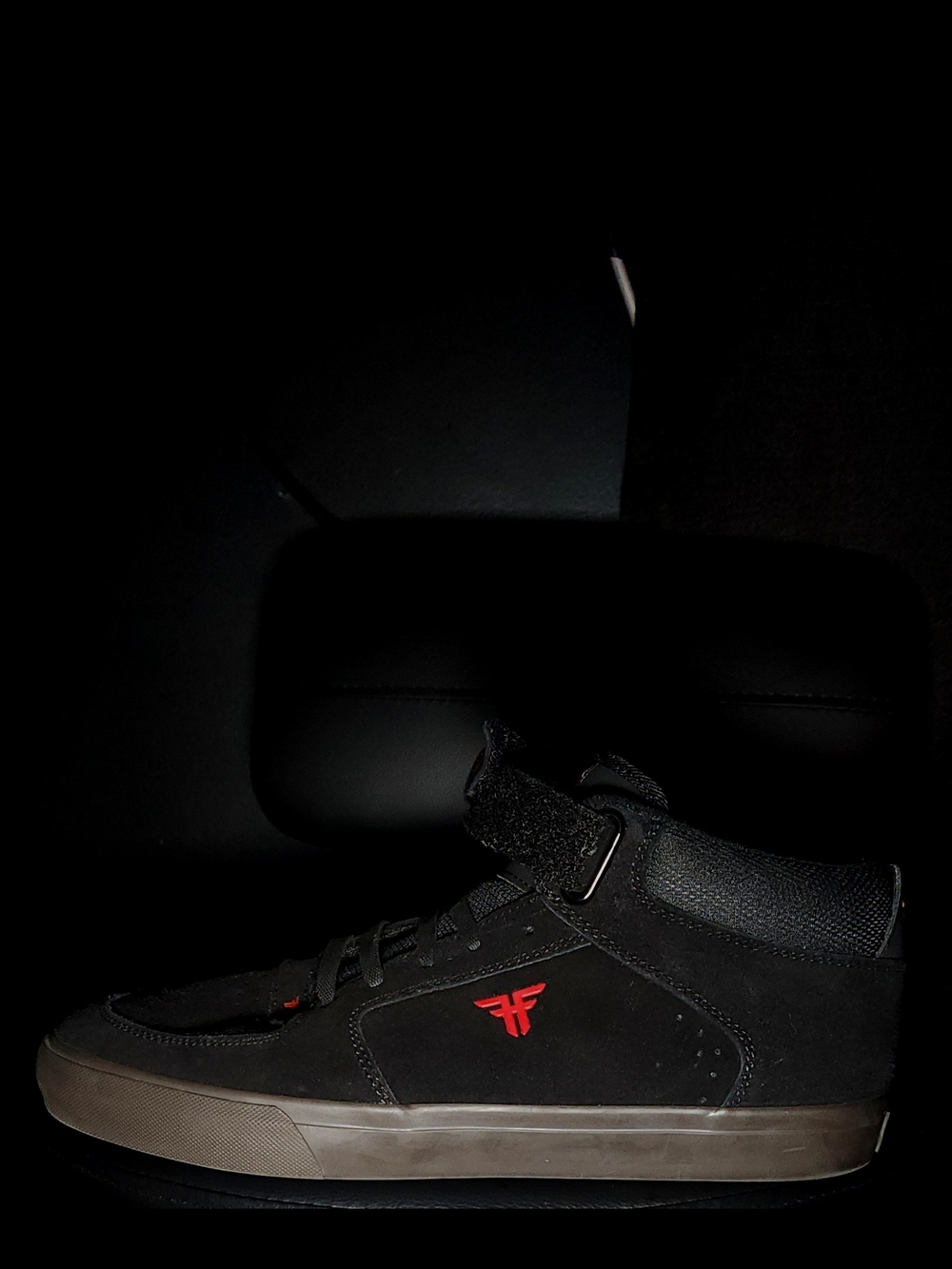 Men's Black High-Top Sneakers with Red Fallen Logo